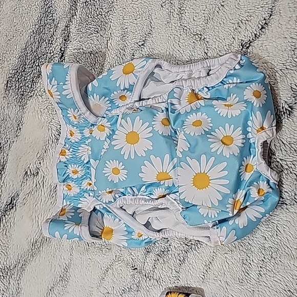 Set of 2 Pet Soft size XL Female Washable Diapers- Flower Print - Picture 7 of 10